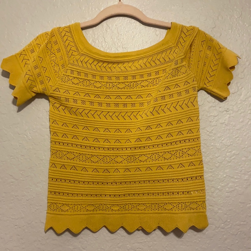 Never worn knitted yellow top